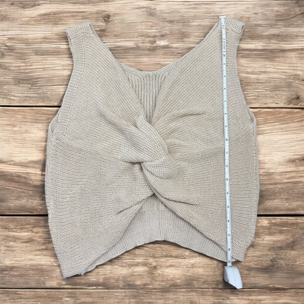 Twist-Back Knit Top - Picture 5 of 6